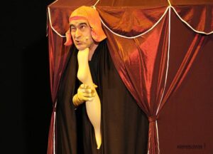 ZIRK Comedy 4 1 • Compagnia Lannutti & Corbo | Circo contemporaneo, Circo teatro, Circo comico, Teatro comico, Spettacoli comici, Comicità, Comedy show, Spettacoli comici per la famiglia, Family show, Acrobazia, Magia bizzarra, Comedy magic, Magia comica, Spettacoli di strada e da palco Compagnia Lannutti & Corbo | Comicità Acrobazia Magia Poesia Follia